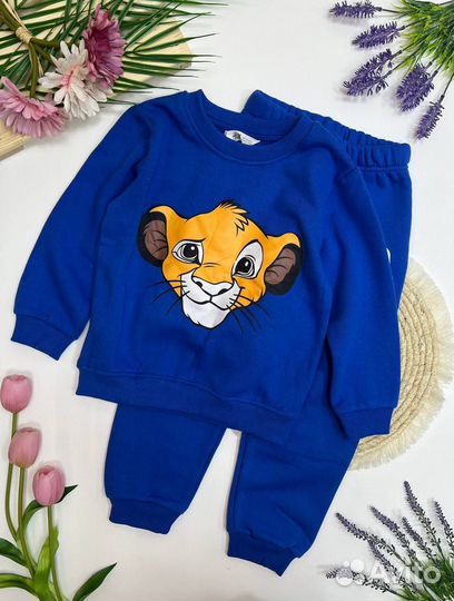 Костюм на мальчика новый