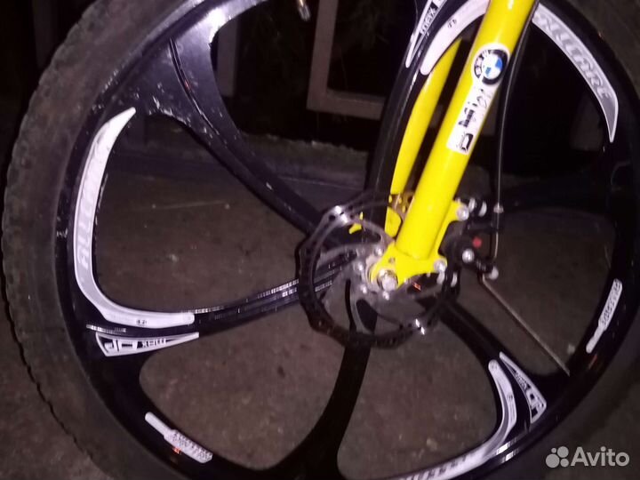 Велосипед BMW