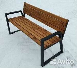 Деревянная скамейка