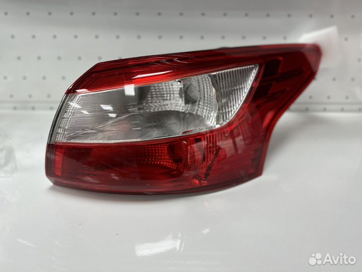 Фонарь задний ford focus 3 до рест