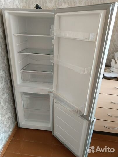 Холодильник 140 см