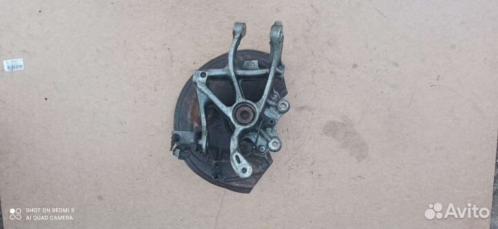 Peugeot 407 Кулак поворотный задний левый