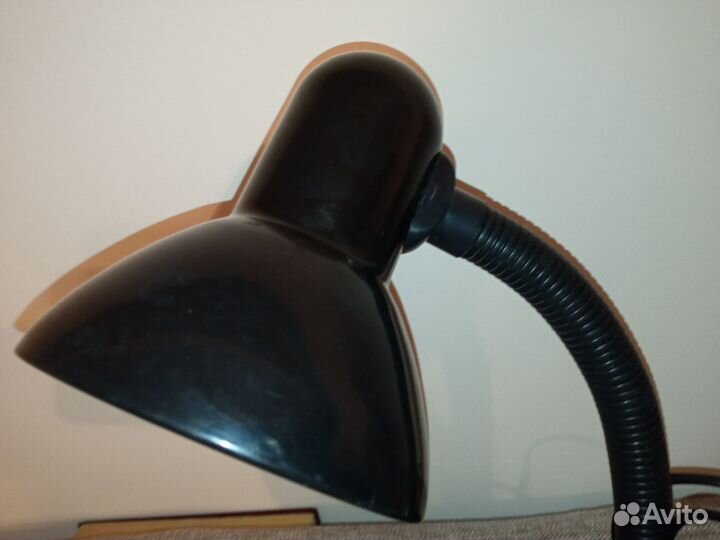 Лампа настольная