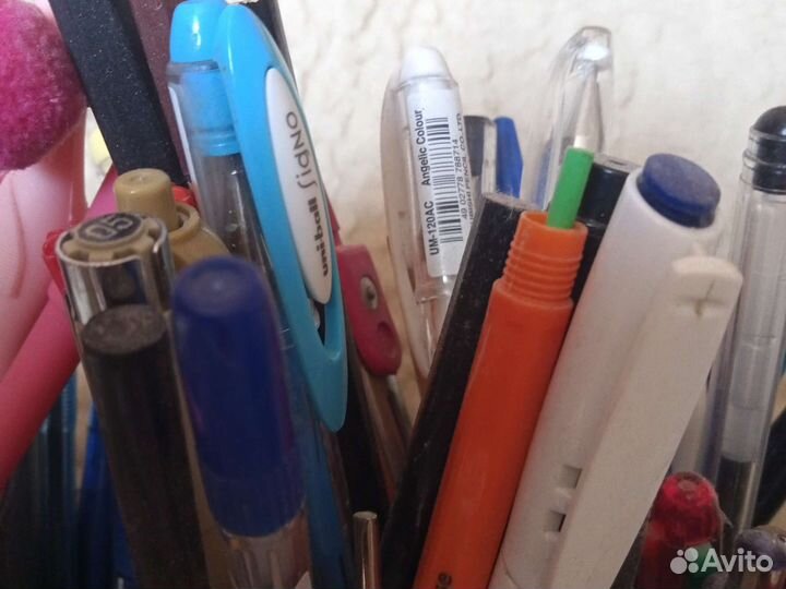 Набор канцелярии и фломастеры маркеры