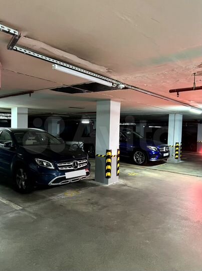 Машиноместо, 25 м²