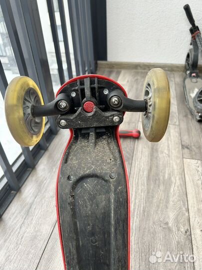 Самокат Globber трехколесный красный