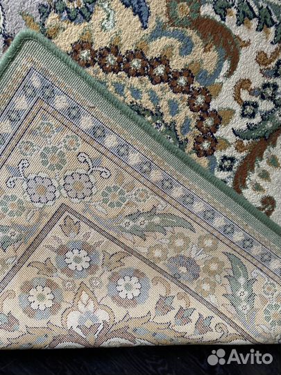 Ковер шерстяной