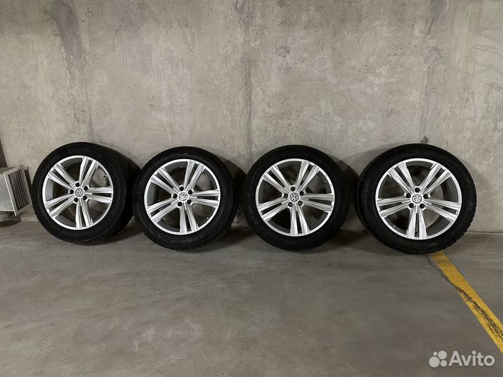 R19 Goodyear UltraGrip Performance SUV Gen-1 235/55, PCD 5x112 DIA 66.6