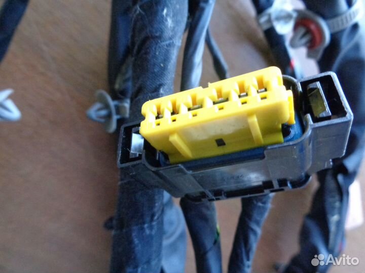 Жгут проводов передней левой двери SsangYong Kyron