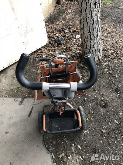 Детский велосипед с ручкой