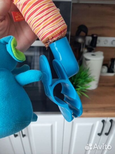 Дуга с игрушками