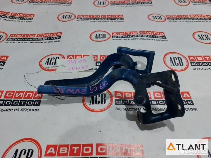 Петля капота toyota prius