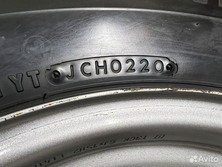 Bridgestone Blizzak Spike-02 SUV 205/70 R15 96T