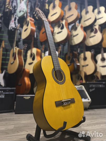 Классическая гитара Yamaha стиль (Новая)