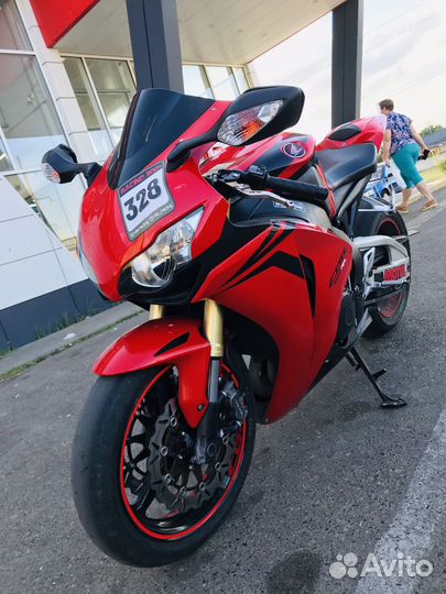 Honda cbr 1000 rr fireblade