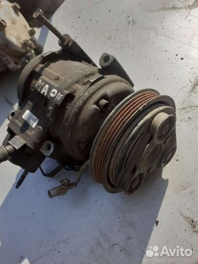 Компрессор кондиционера Toyota Mark 2