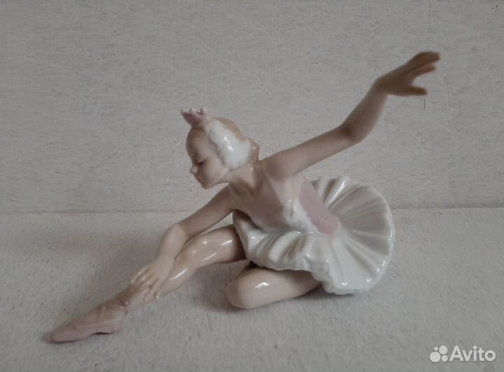Статуэтки Балерины итальянский фарфор Pavone 8 шт