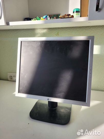 Монитор LG