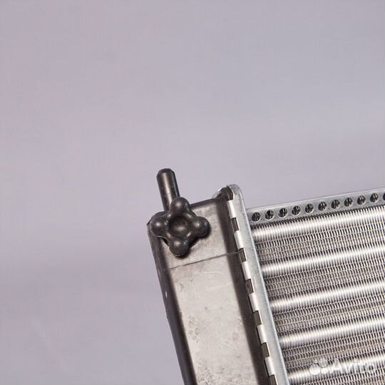 Радиатор охлаждения Лада Калина под кондиционер