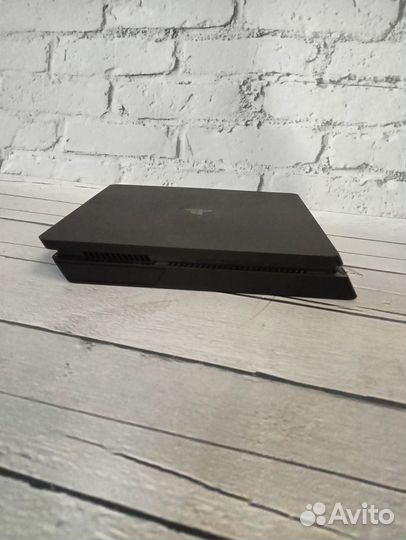 Sony PS4 Slim 500Gb + MK11 + Подставка