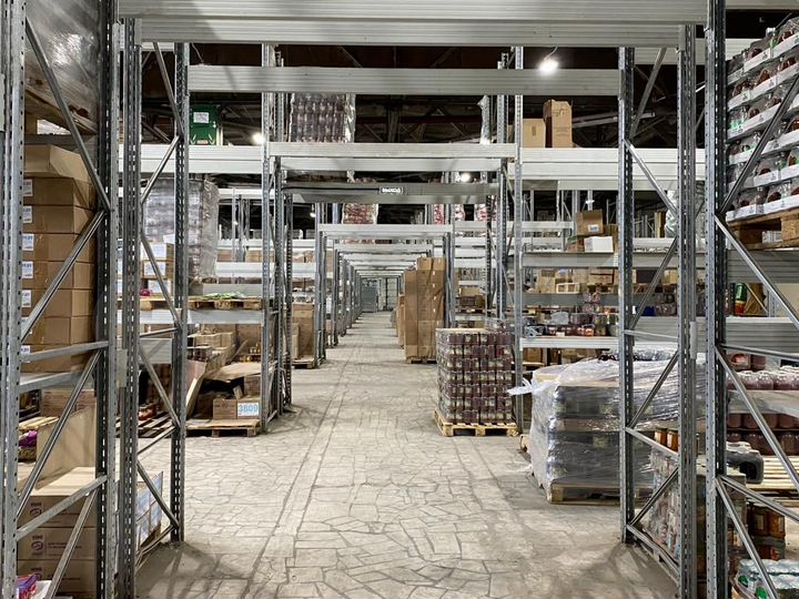 Склад, 2400 м²