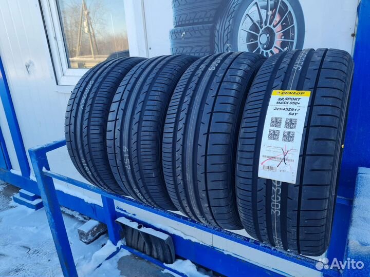 Dunlop SP Sport Maxx 050+ 225/45 R17 94Y