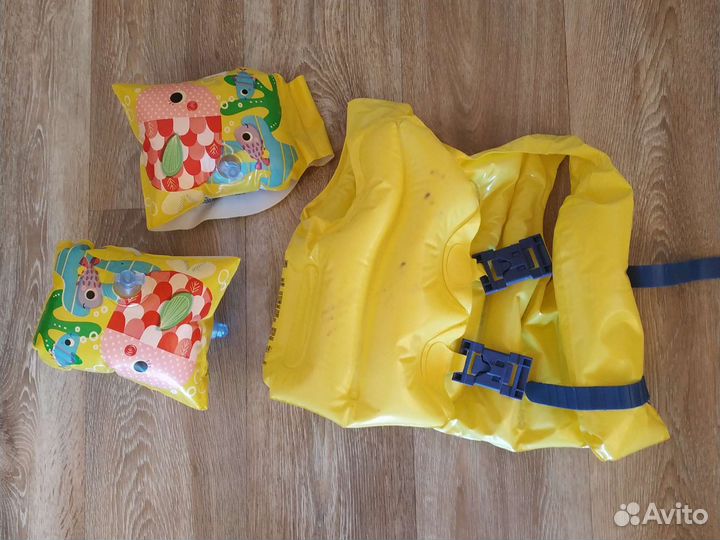 Детский надувной жилет для плавания