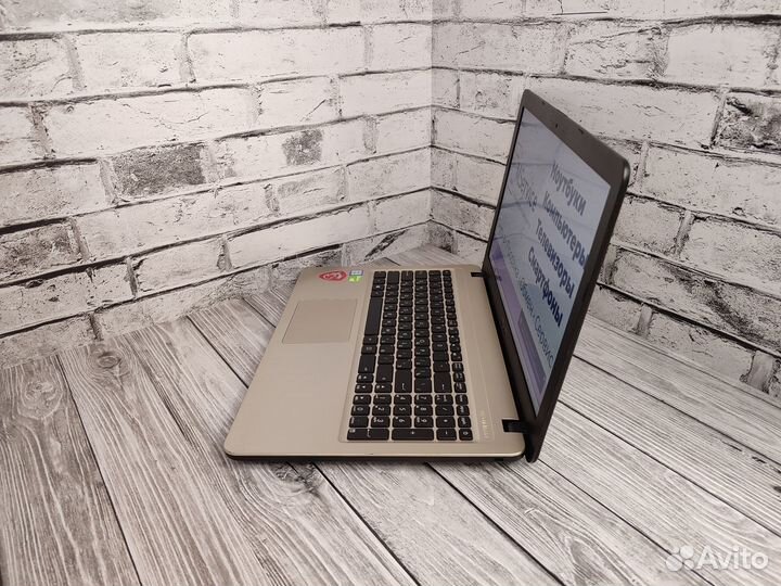 Игровой Asus i3 7Gen/GeForce MX110/SSD/15.6