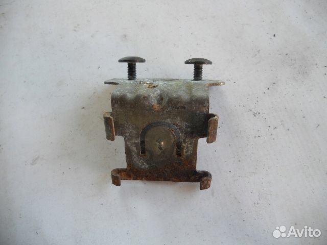 Кронштейн бочка гур рено сандеро