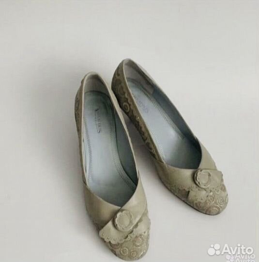 Бежевые туфли 40 megapolisline лодочки