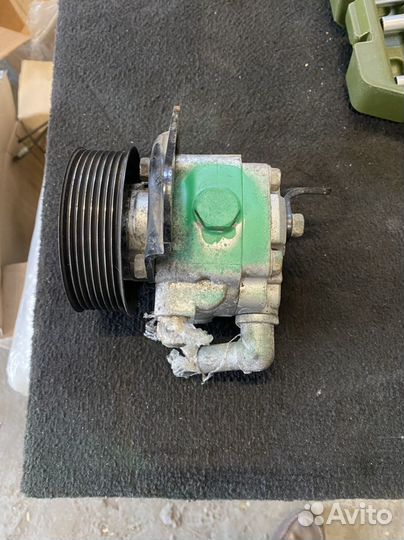 Насос гур 3,6 Range Rover Sport QVB500640