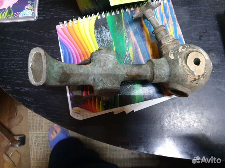 Кран бронзовый старинный