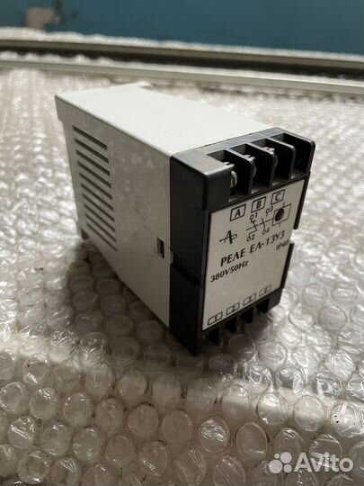 Реле контроля трехфазного напряжения ел-13