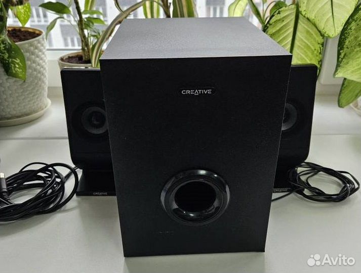 Сабвуфер и колонки Creative