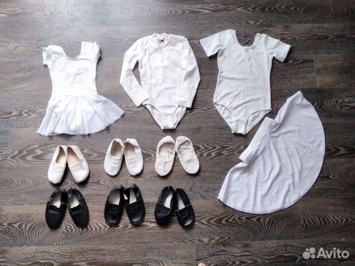 Купальник и чешки балетки для танцев по 100-150 ру