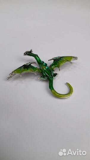 Брошь зеленый дракон с кристаллами