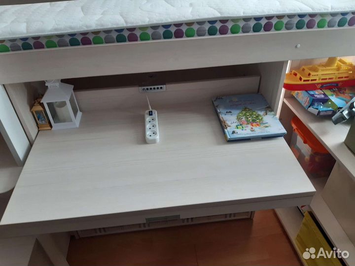 Детская кровать с матрасом