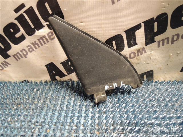 Накладка на зеркало внутренняя левая Nissan