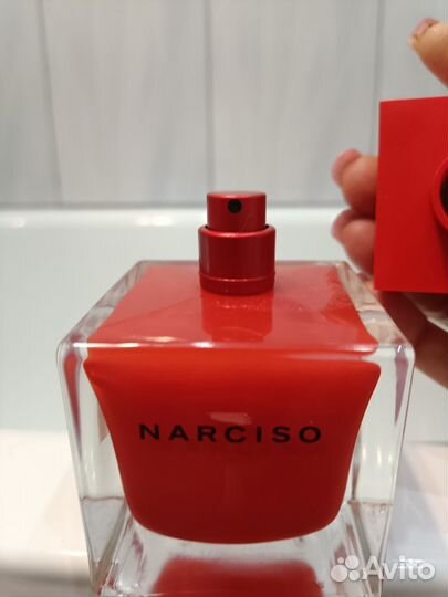 Narciso Rodriguez rouge. Оригинал