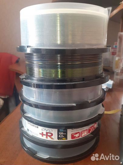 Диски с записанными фильмами