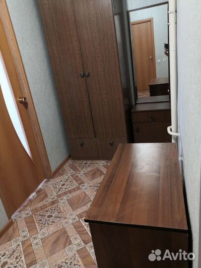 Комод с зеркалом