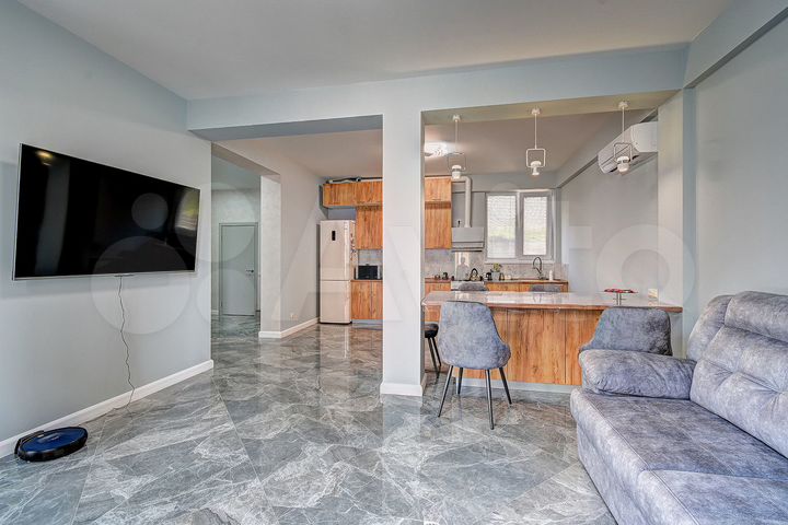 Коттедж 240 м² на участке 5,3 сот.