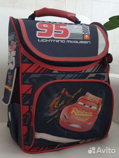 Школьный рюкзак