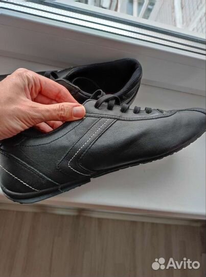 Кроссовки levis мужские