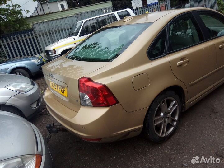 Разбор на запчасти Volvo S40 2004