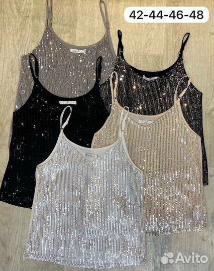 Топ с пайетками черный
