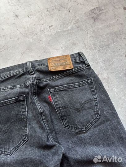 Джинсы Levis 501
