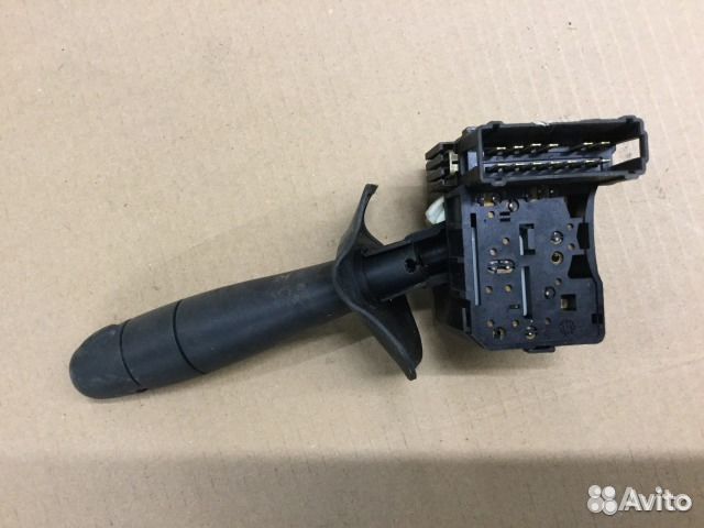 Переключатель стеклоочистителей Рено Дастер с 2012