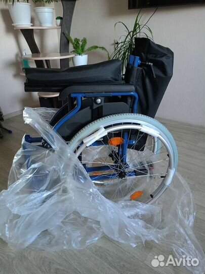 Инвалидная коляска новая