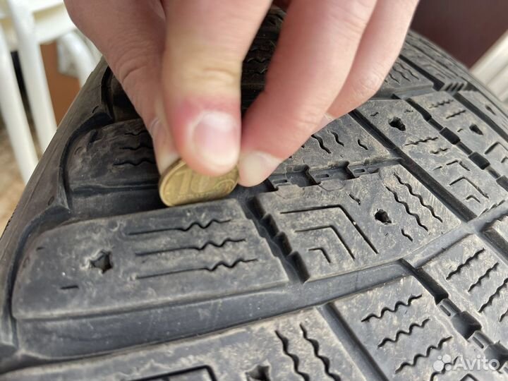 Goodyear Ultragrip Ice Arctic 215/55 R17 94T